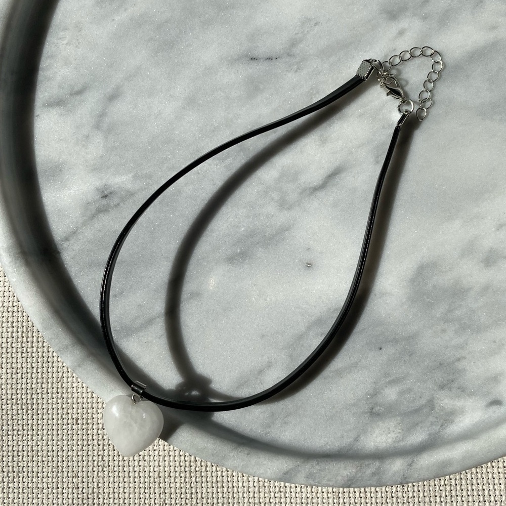 Medallion Choker: Snowy Quartz Gemstone Heart - Picture 3 of 9